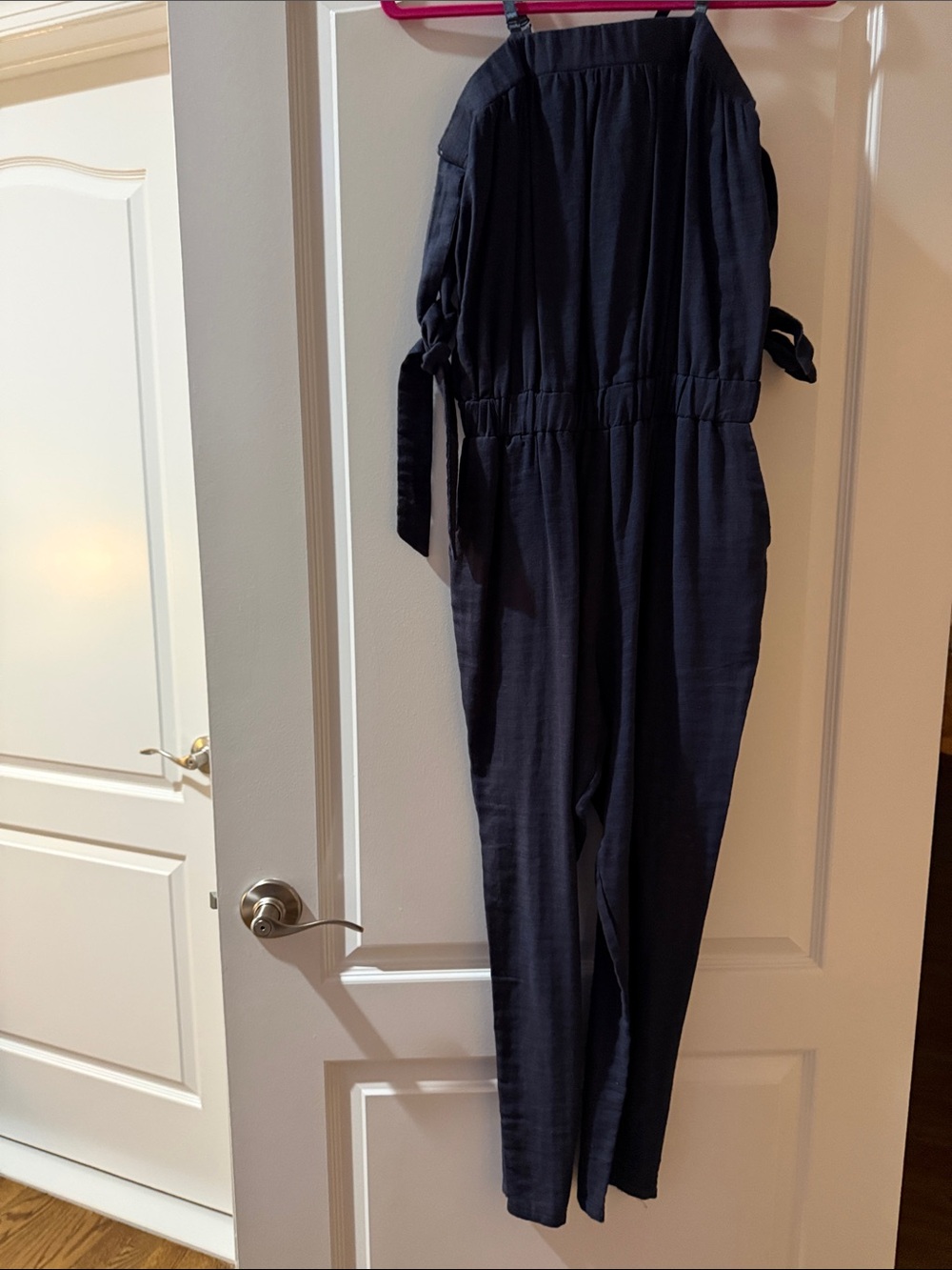 Sleek Navy Sleeveless Jumpsuit with Waist Tie